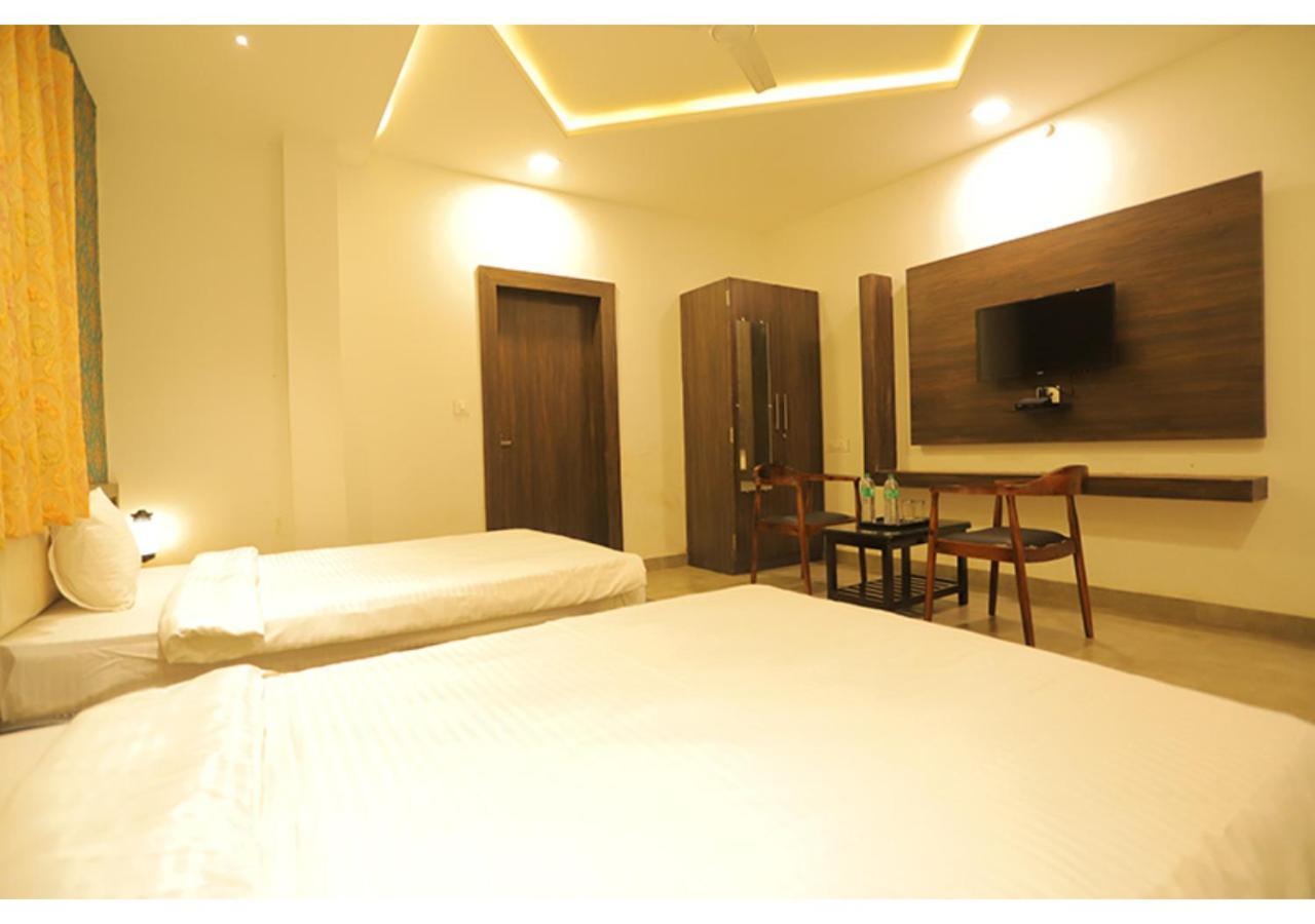 Hotel Raha Udaipur Exterior foto